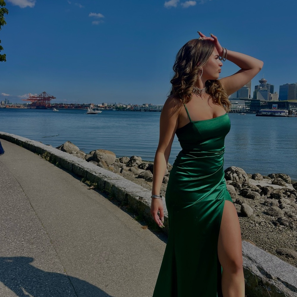 Stunning Emerald Green Maxi Dress